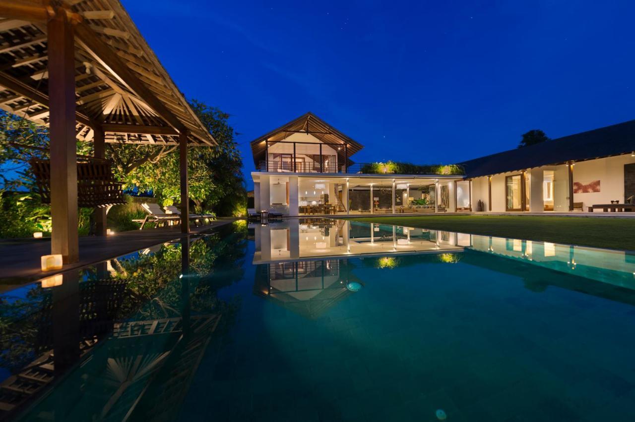 Villa Kavya Canggu Esterno foto